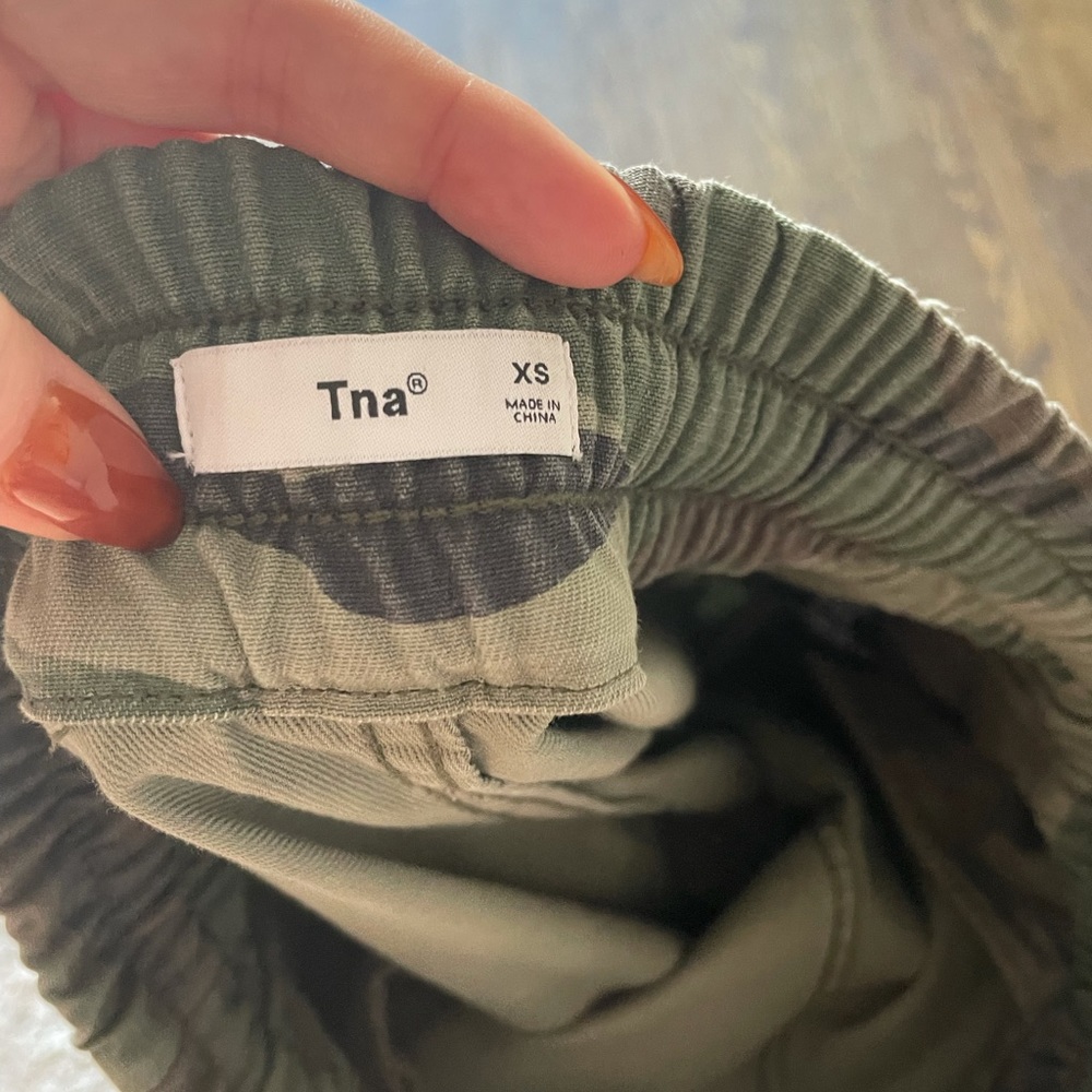 Never worn TNA camo pants from Aritzia!! - Picture 3 of 3